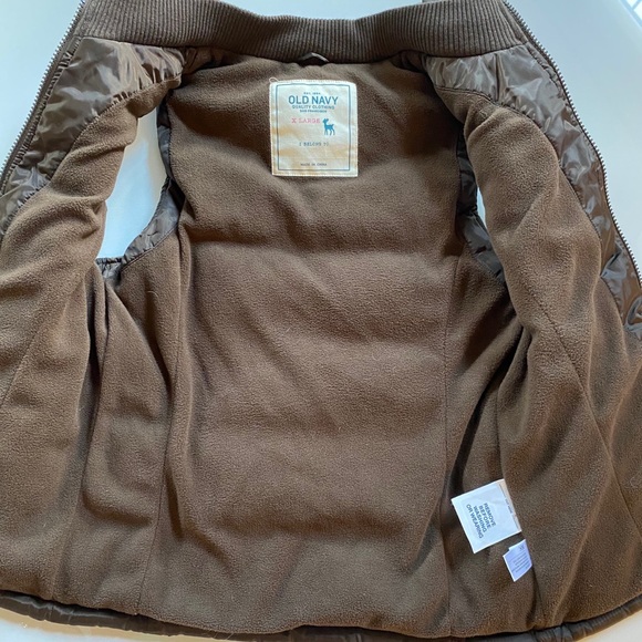 Old Navy Girls Frost Free Puff Vest - Picture 5 of 5